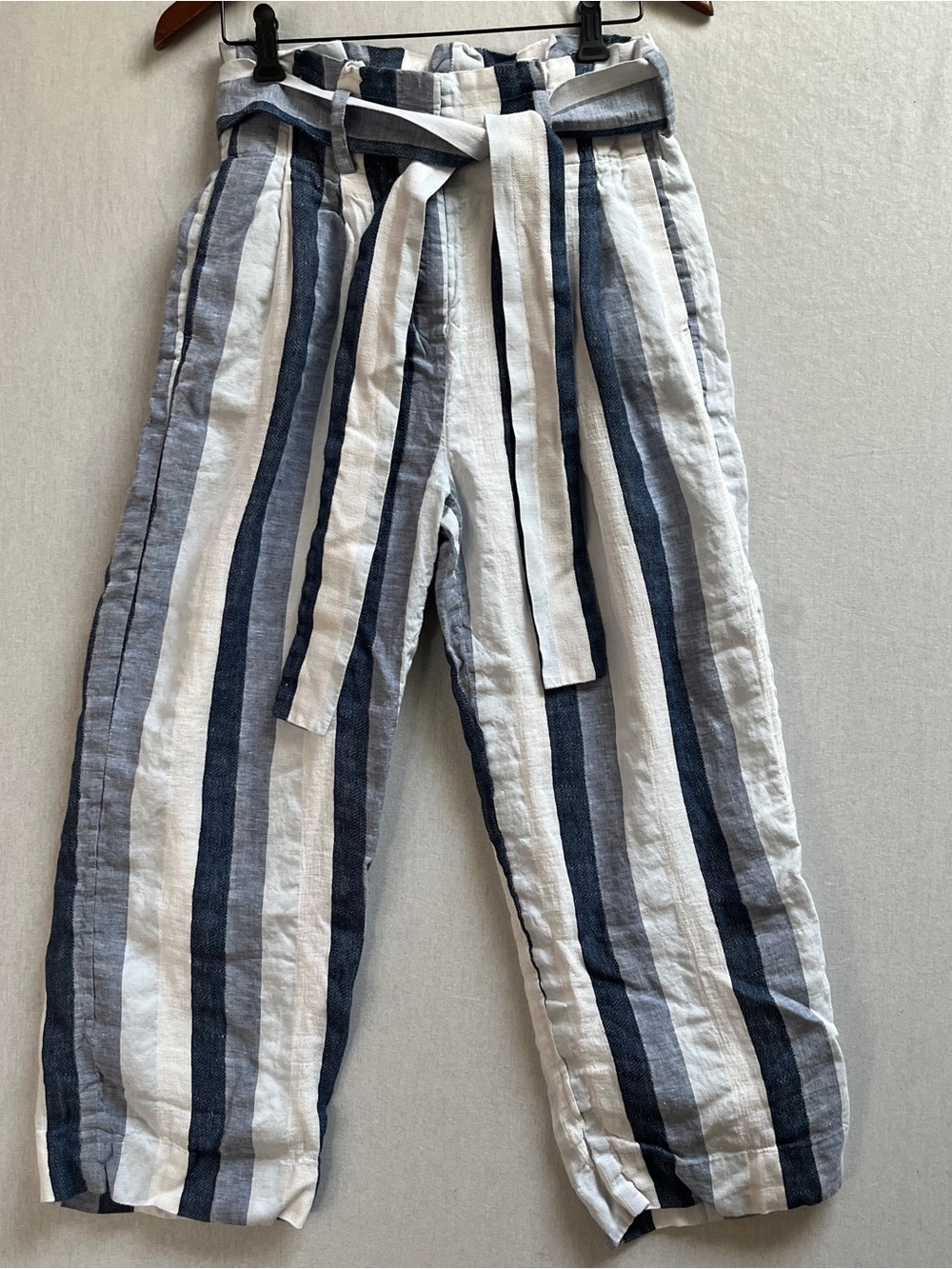 JCrew Point Sur Size 4 Blue Striped 100 Percent Linen Paperbag Waist Cropped